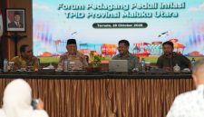 Wakil Gubernur Malut, Sarbin Sehe Deputi Perwakilan Bank Indonesia Malut, Kepala Dinas Perindustrian dan Perdagangan Malut, Kepala Dinas Pangan Malut. Kamis, (29/10/26). Dok. Adpim Humas. 